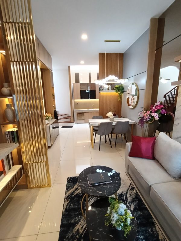 Rumah Baru Cluster dekat Tol Meruya dan Universitas Sisa 3 Unit